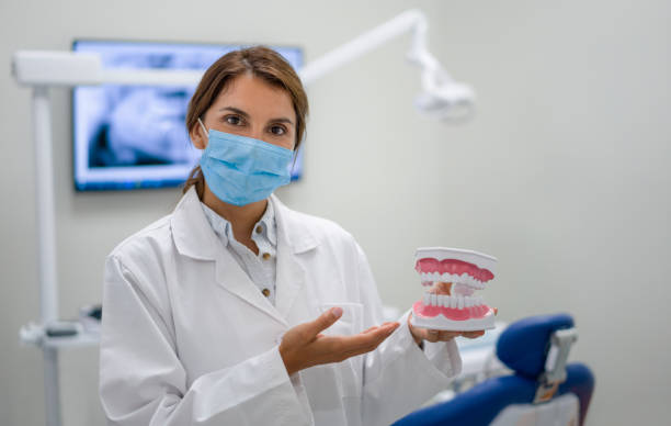 Best Emergency Gum Treatment in Eulyptus Hills, CA